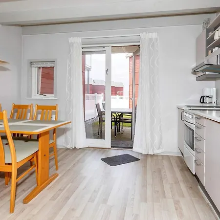 6 Person Holiday Home In Hadsund-By Traum Ferienhaus