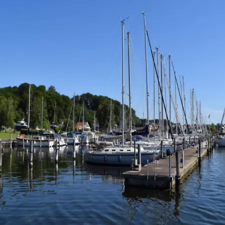 6 Person Holiday Home In Hadsund-By Traum *
